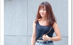 女生和男生打扑克牌差差差差的视频